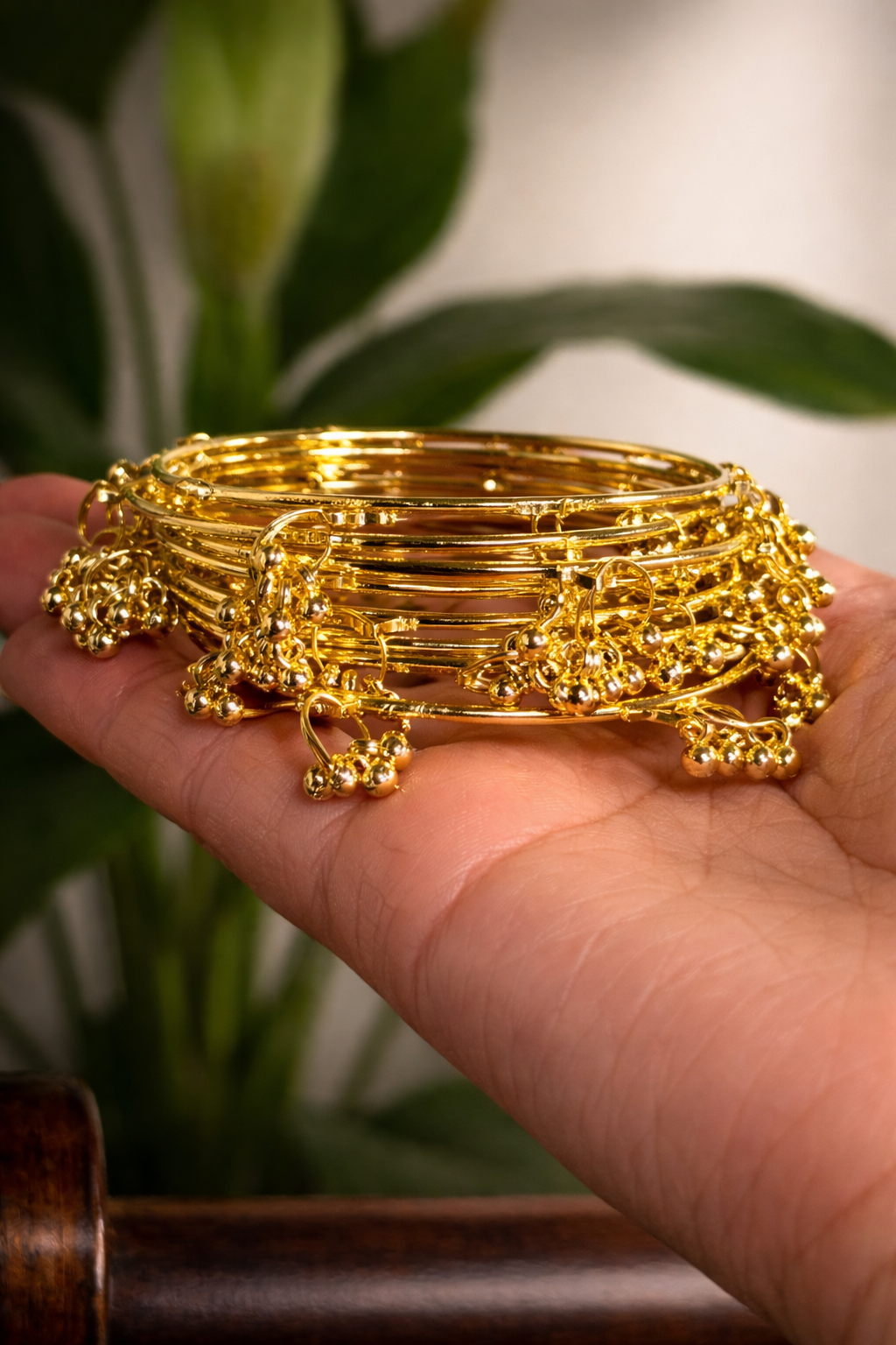Golden Delicate Gungroo (8)