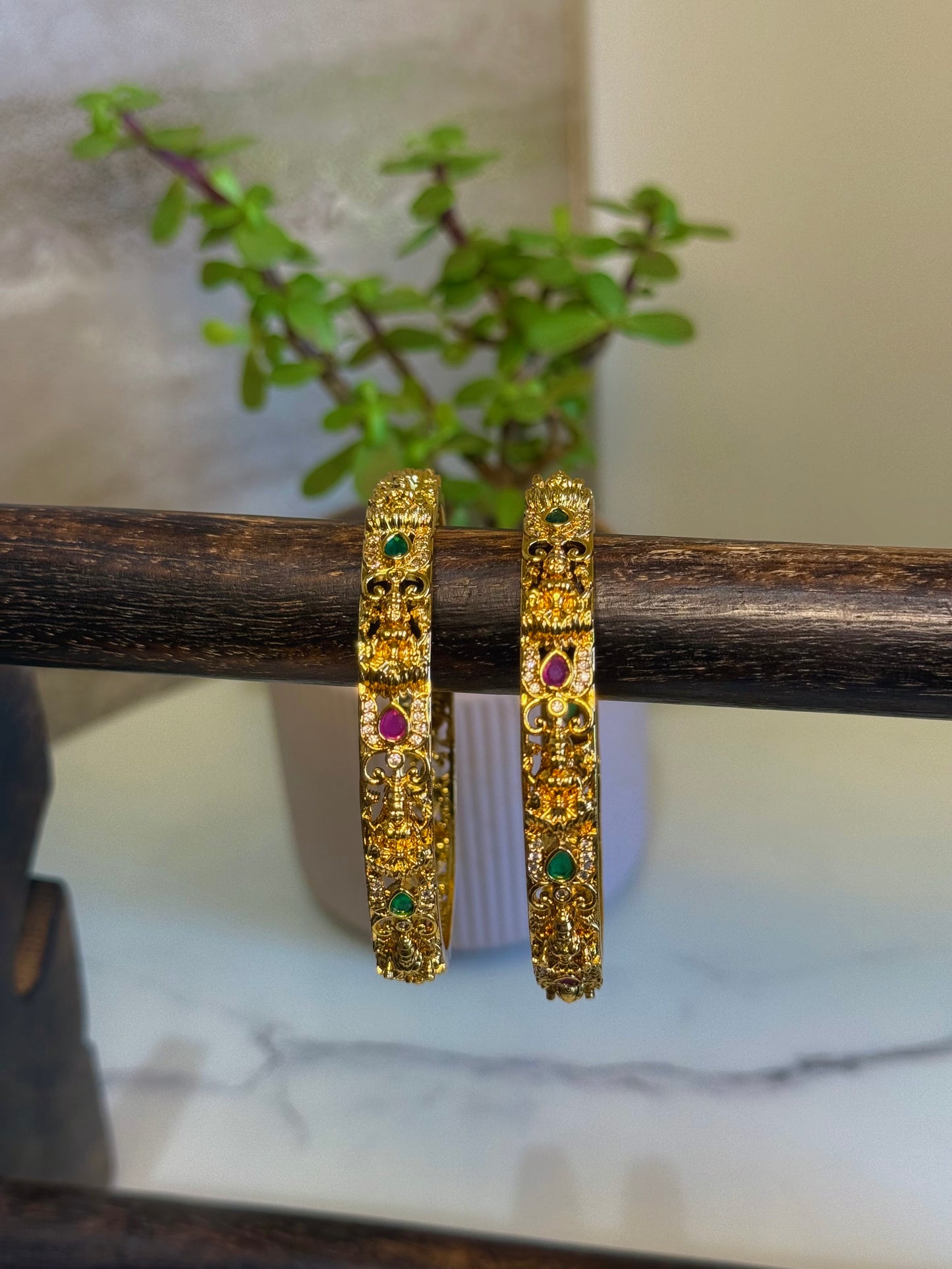 Ananthya Bangles (Pair)