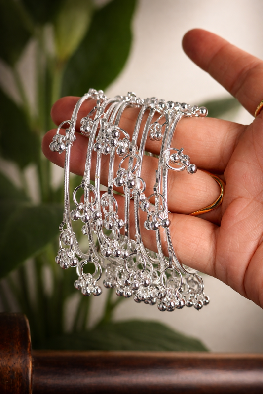 Delicate Silver Gungroo (8)